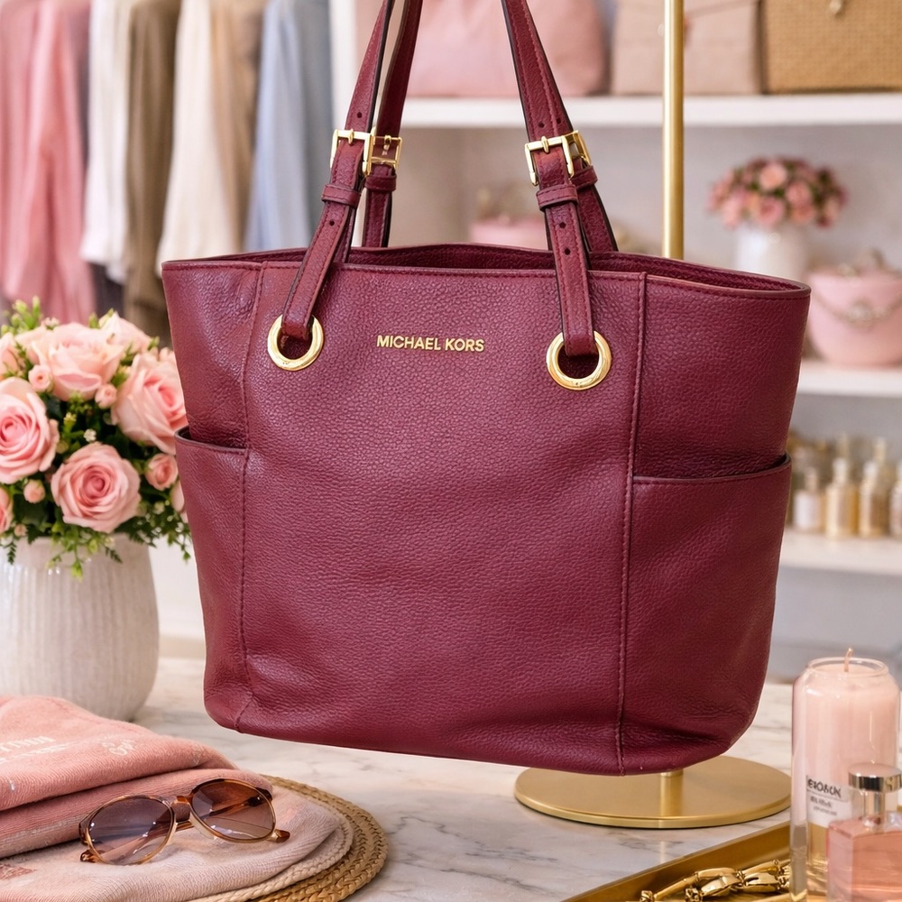 Michael Kors Rasberry Leather Tote with Gold Hardware - Beautiful Color 🤩
